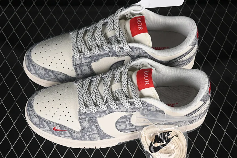 All categories Nk SB Dunk series Nk SB Dunk Low High-end custom low-top sneakers Nike SB Dunk Low Dior series Fabric gray hook Anniversary high-end custom low-top casual sneakers SJ2258-013